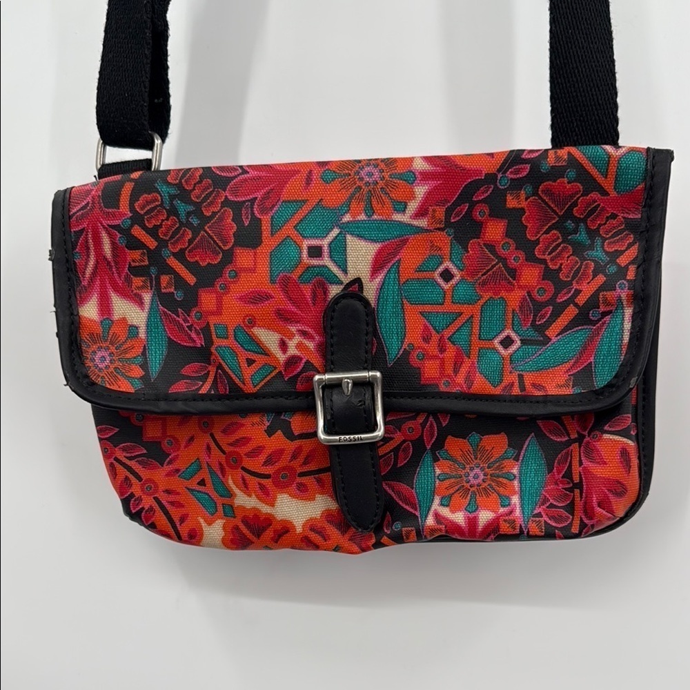 Fossil Small Crossbody Bag with Bold Tropical Geometric Organic Design
